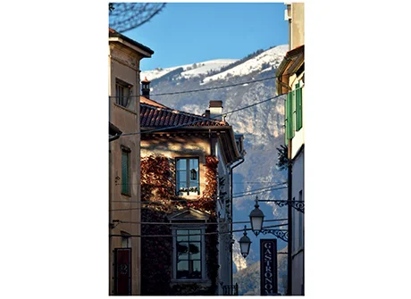 Catalogo Alessia Beghetto Fuori Palazzo 2023 Bassano Del Grappa - Bassano Fotografia